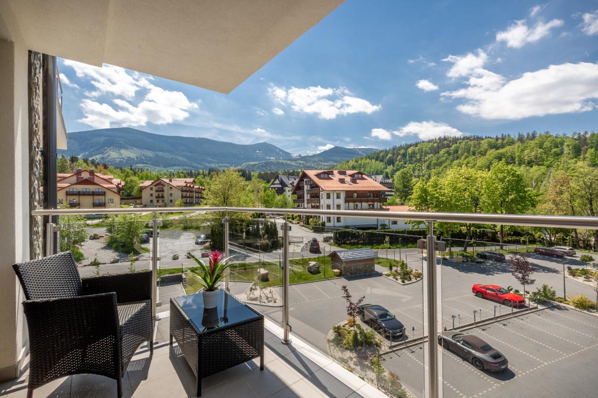 Apartamenty Bluesky - Ogrodnicza 7 I 9 - Z Widokiem Na Gory, W Zielonej Okolicy, Blisko Centrum I Atrakcji Karpacza ห้อง รูปภาพ