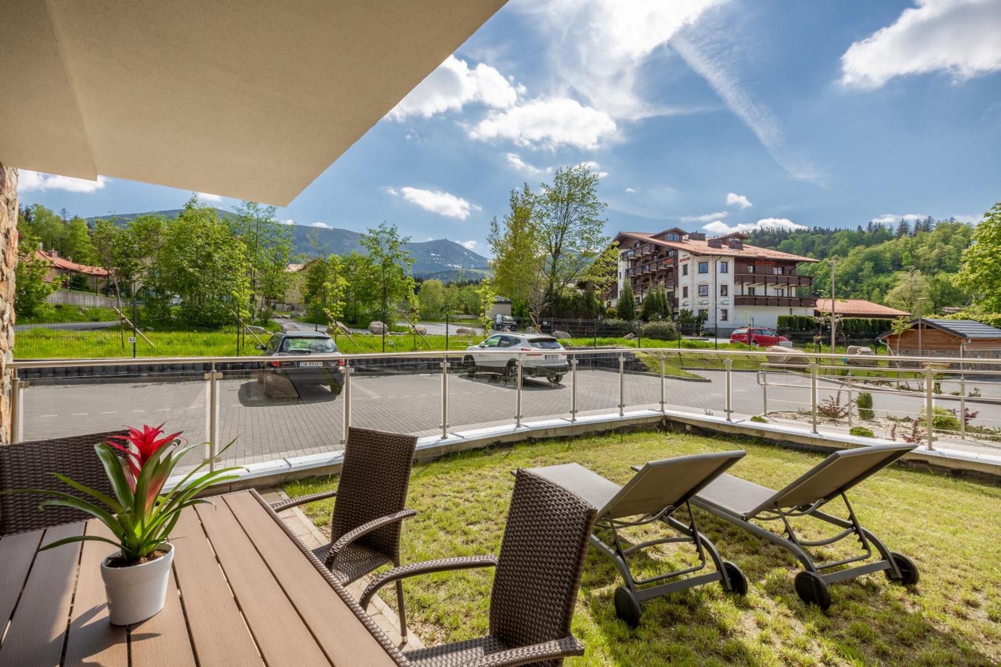 Apartamenty Bluesky - Ogrodnicza 7 I 9 - Z Widokiem Na Gory, W Zielonej Okolicy, Blisko Centrum I Atrakcji Karpacza ห้อง รูปภาพ