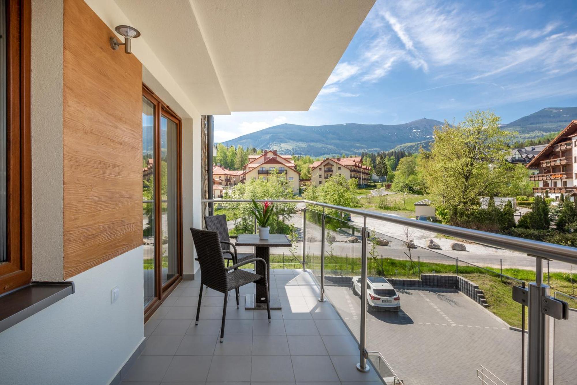 Apartamenty Bluesky - Ogrodnicza 7 I 9 - Z Widokiem Na Gory, W Zielonej Okolicy, Blisko Centrum I Atrakcji Karpacza ห้อง รูปภาพ